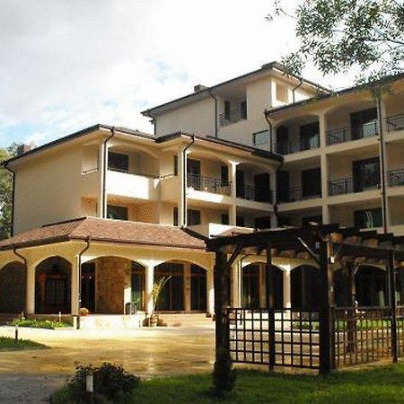 Hotel Park Karnobat ภายนอก รูปภาพ